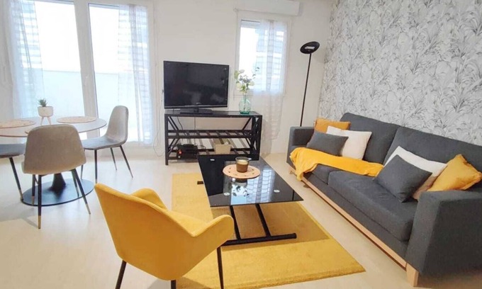 Carrieres-sous-Poissy Apartamento | Apartamento-Apartamento-Baño con bañera-Vista a la Piscina