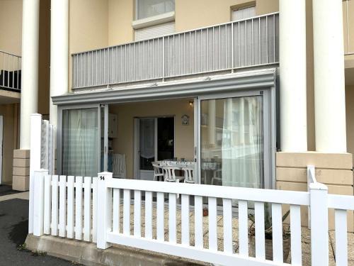 Saint-Hilaire-de-Riez Apartamento | Appart T2 4 pers près plage avec terrasse, garage, St Hilaire de Riez - FR-1-224-819