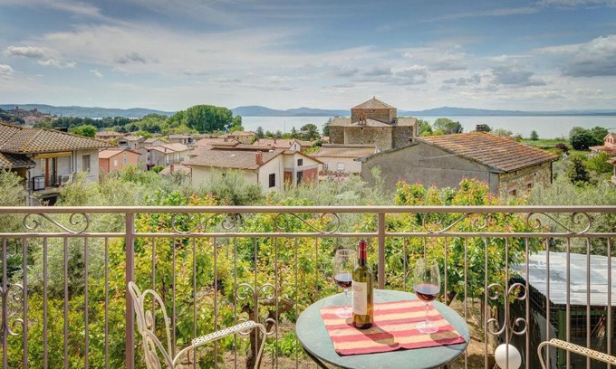 Passignano sul Trasimeno Apartamento | Appartamento Luisa - Vista Lago
