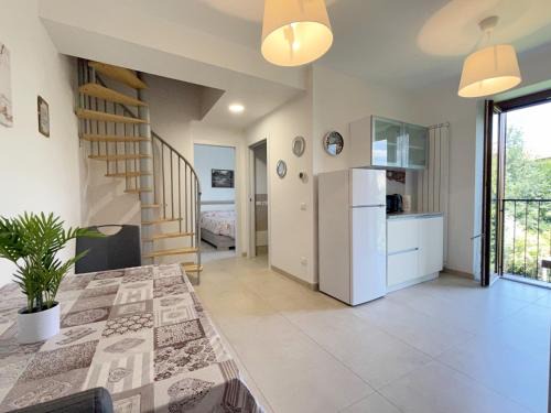 Cadorago Apartamento | Appartamento con balcone affascinante a Cadorago