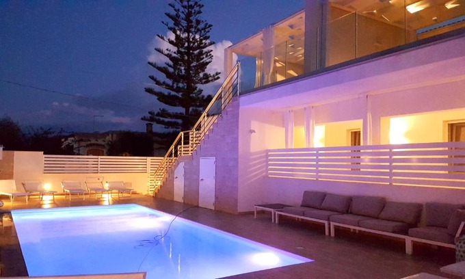 Reitani Apartamento | Appartamento con piscina Oasi 2