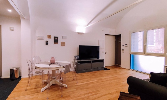 L'antico Ghetto Ebraico Apartamento | Appartamento Elegante Alle Due Torri by Wonderful Italy