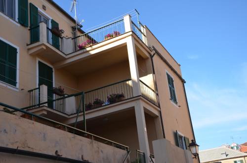 Albisola Superiore Apartamento | Appartamento Fronte Mare Teresa