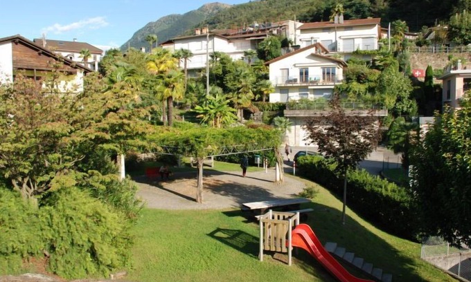 San Nazzaro Apartamento | Appartamento Giardinetto by Interhome