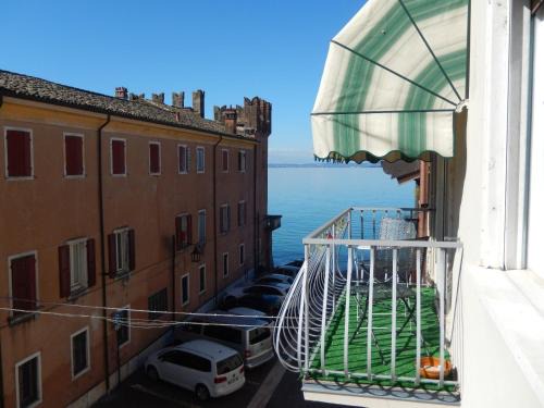 Lazise Old Town Apartamento | APPARTAMENTO HEIDI IN CENTRO STORICO
