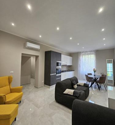 Lagaccio Apartamento | Appartamento in centro a 250m stazione di principe