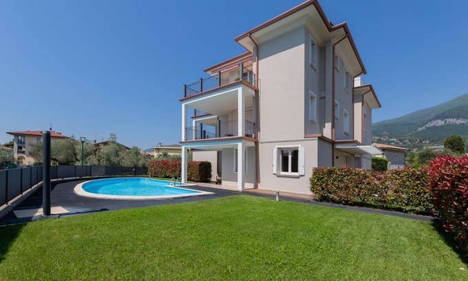 Toscolano Maderno Apartamento | Appartamento in Villa Beatrice PT 7 by Wonderful Italy