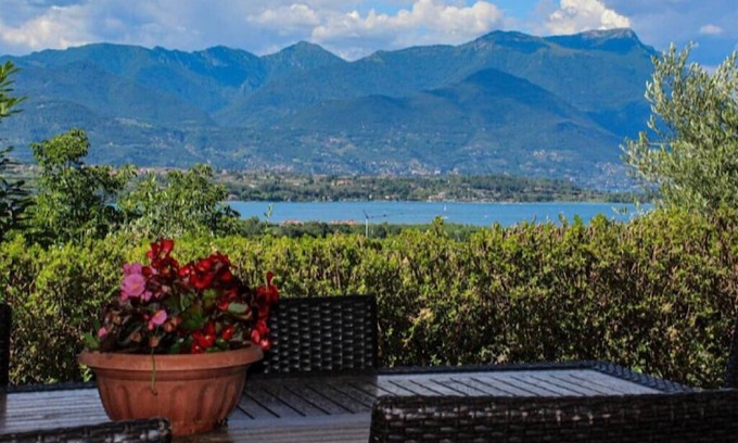 Manerba del Garda Casa | Appartamento in Villa Elena