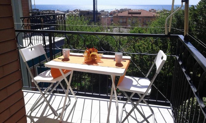Ceriale Apartamento | Appartamento Lauretta
