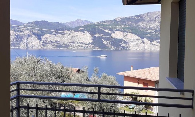 Campagnola Apartamento | APPARTAMENTO LECCINO