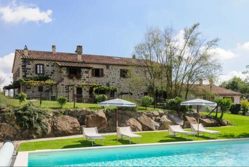 Radicofani Apartamento | Appartamento Melograno in casale con piscina - Val d'Orcia