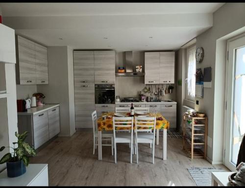 Morbegno Apartamento | Appartamento tranquillo Ellis Home