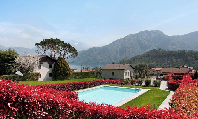 Tremezzina Apartamento | "Appartamento Zerboni C1" con vistas al lago y a la montaña, piscina, Wi-Fi, jardín y terraza