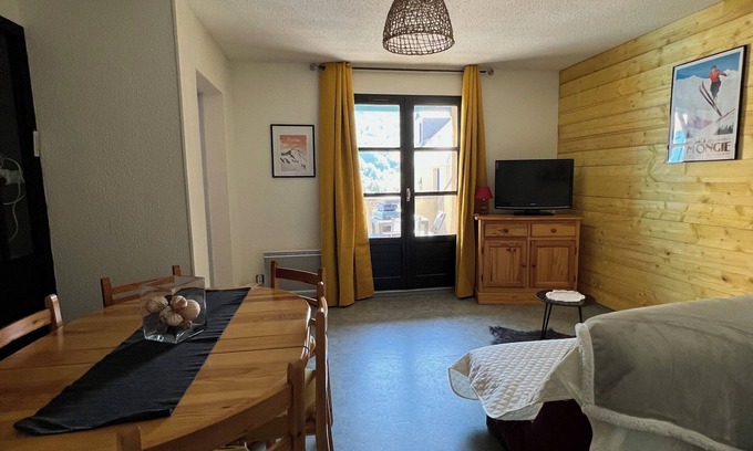 Sainte-Marie-de-Campan Apartamento | Appartement T2 Avec Terrasse Pour 6 Personnes