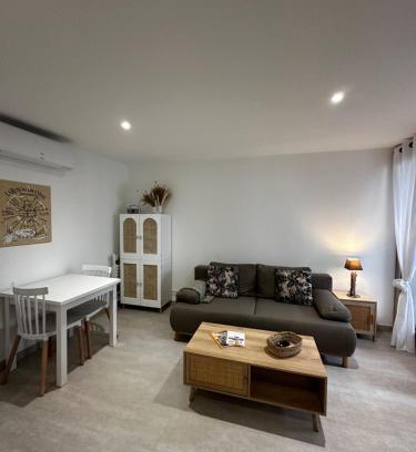 Saintes-Maries-de-la-Mer Apartamento | Appartement "La Rose des Vents"