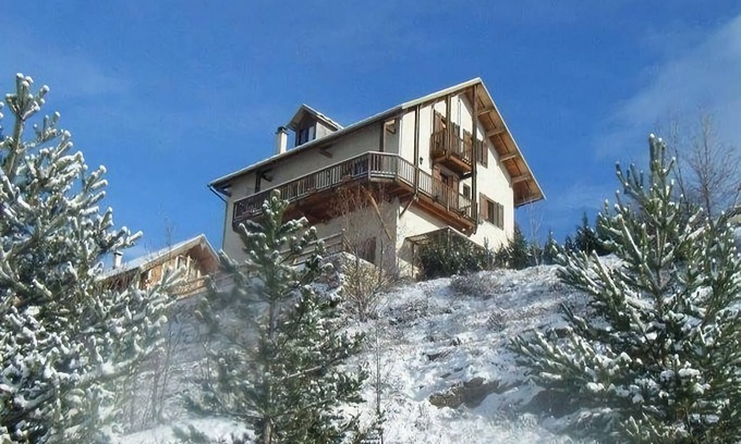 Les Vigneaux Casa | Appartement Entièrement Rénové, Sports de Montagne et Farniente