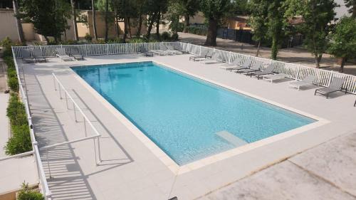St.-Remy-de-Provence Apartamento | Appartement 3 Chambres, terrasse privée, piscine, parking