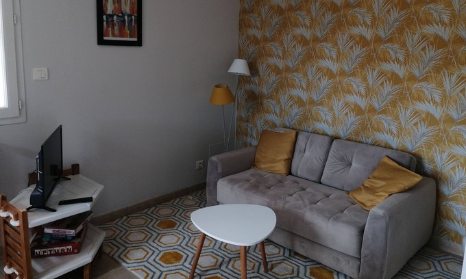 Saint-Jean-Pla-de-Corts Apartamento | Appartement Climatisé à la Campagne Avec Piscine