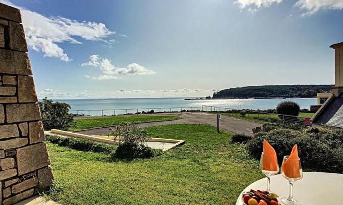 Crozon Apartamento | Appartement à 100m de la plage avec piscine et parking - FR-1-370-41