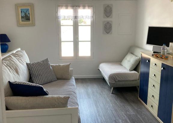 Ars-en-Re Apartamento | Appartement à l’étage indépendant