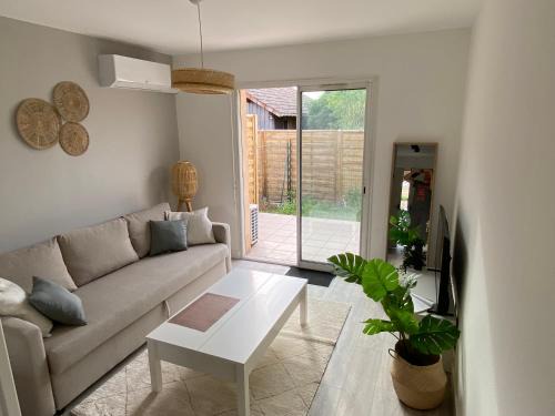 Villenave-d'Ornon Apartamento | Appartement à Villenave d'Ornon avec jardin fraîchement rénové