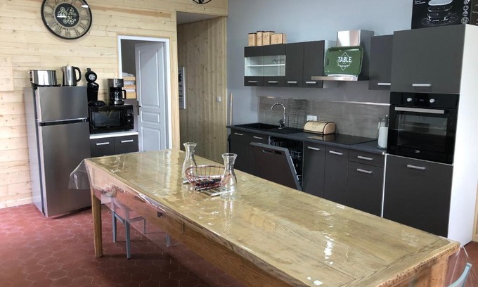 Saint-Jacques-des-Blats Apartamento | appartement 10 couchages le lioran bord rando/ski