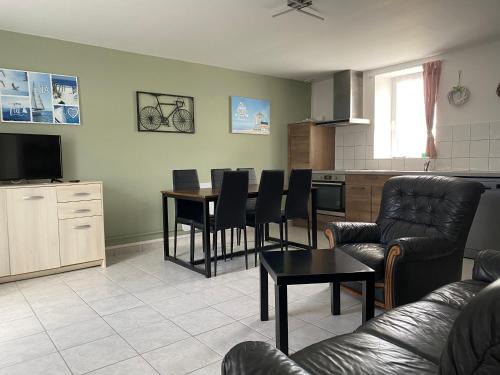Vierville-sur-Mer Apartamento | Appartement 2 chambres et cuisine-salon Plages du Débarquement