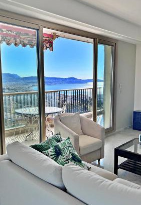 Fabron Apartamento | Appartement 2 chambres et studio indépendant avec vue sur mer