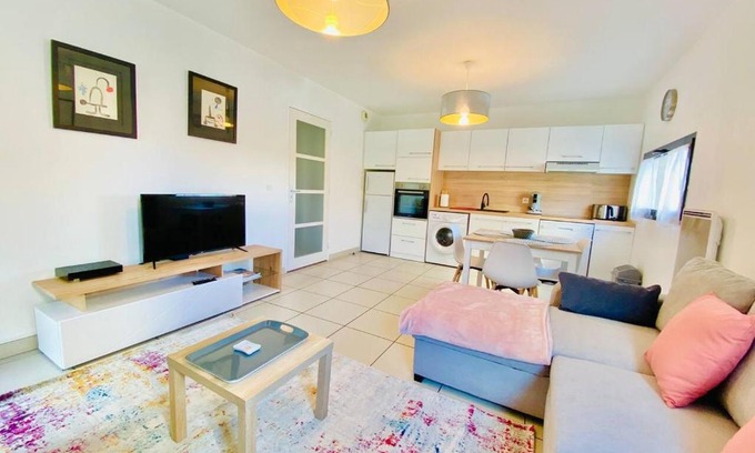 La Gare Apartamento | APPARTEMENT 2 CHAMBRES AVEC BALCON ET PARKING
