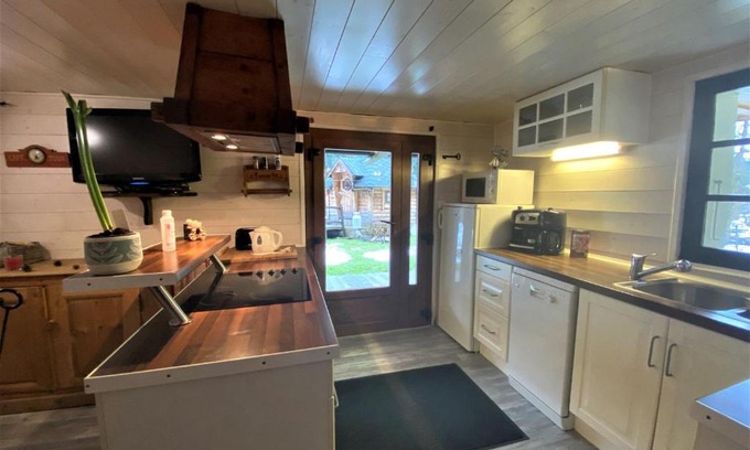Les Prodains Apartamento | Appartement 2 pièces, 5 min du téléphérique Avoriaz, navette gratuite, parking, jardin, services inclus - FR-1-754-41
