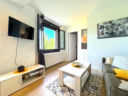 Cran-Gevrier Apartamento | Appartement 3 chambres vue sur Annecy dans maison avec climatisation