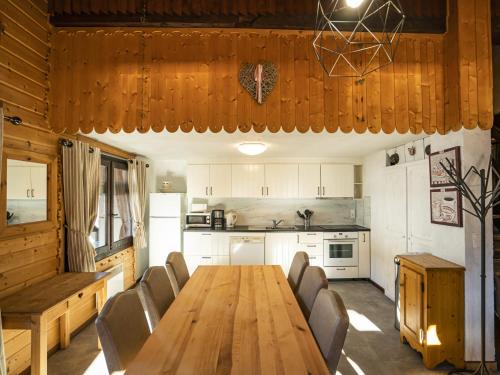 Chatel Apartamento | Appartement 3 pièces, 7 pers, centre village, 50 m remontées, balcon, parking, Wi-Fi - FR-1-676-68