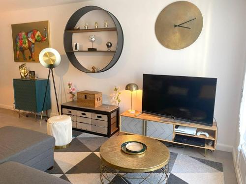 Tregastel Apartamento | Appartement 3* rénové, 1 chambre, WIFI, à 200m plage de Trégastel, centre, vélos électriques offerts - FR-1-368-229