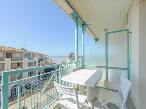 Quartier du Casino Apartamento | Appartement 4 Pers. Terrasse Clim, Piscine Collective - FR-1-535-37