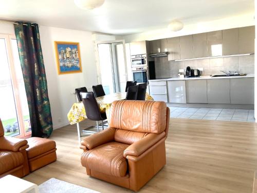 Asnieres-sur-Seine Apartamento | Appartement 90m2, 3 chambres, 6 personnes, proche Paris