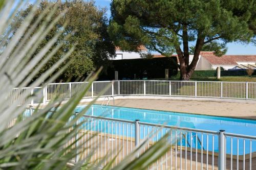 Chateau-d'Olonne Apartamento | Appartement avec piscine commune - quartier Pironnière - 4 personnes