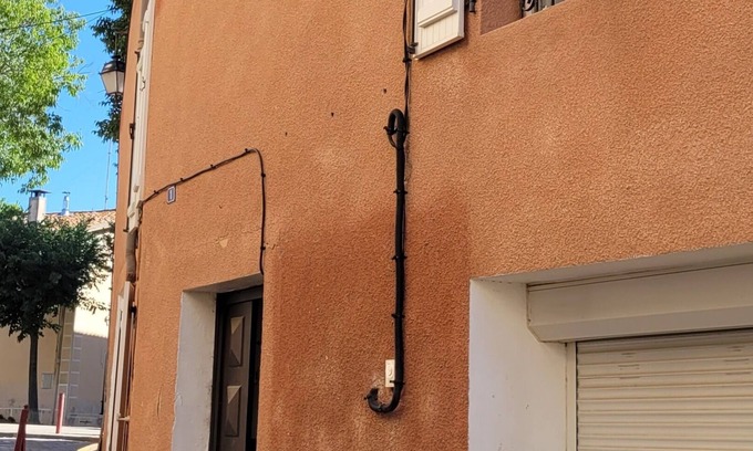Plaissan Apartamento | Appartement Atypique Avec Parking Gratuit Proche