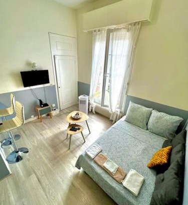 Fer a Cheval Apartamento | Appartement au bord des berges + parking