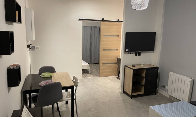 Noisy-le-Sec Apartamento | Appartement au Pied de la Gare