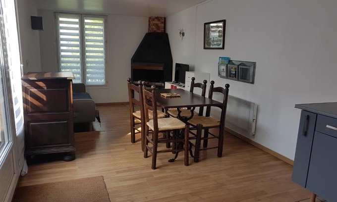 Saint-Regnobert-de-la-Cote-de-Nacre Apartamento | Appartement avec Terrasse-Plein pied ou Chambre -Plein pied