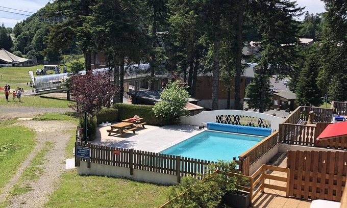 Laveissiere Apartamento | Appartement avec piscine - 6 personnes