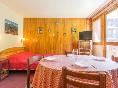 Montchavin Apartamento | Appartement cosy · Proche centre & télécabine · Balcon exposé sud - FR-1-181-2521