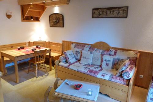Areches Apartamento | Appartement centre village, 6 personnes, 2 chambres - VLII71