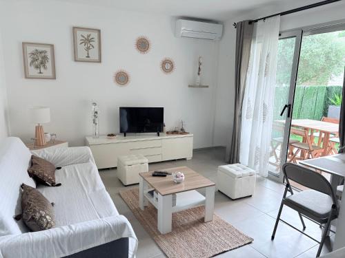 Plan-de-la-Tour Apartamento | Appartement climatisé avec jardin 4 personnes