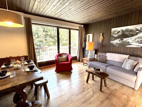 Megeve Apartamento | Appartement cosy 2 pièces avec balcon, proche centre et télécabine, piscine et tennis en été - FR-1-597-20