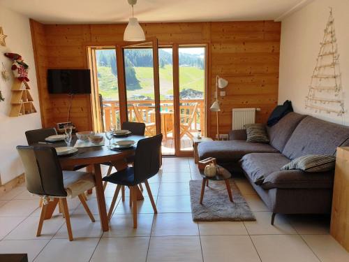 Les Gets Apartamento | Appartement Cosy 3 pièces avec Balcon, Garage et Wi-Fi - FR-1-598-40