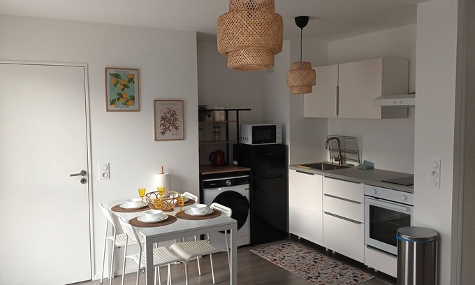 Romainville Apartamento | Appartement Cosy et Calme Proche Paris et Aéroport
