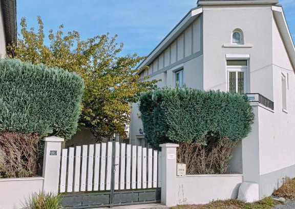 Montrond-les-Bains Apartamento | Appartement dans maison atypique