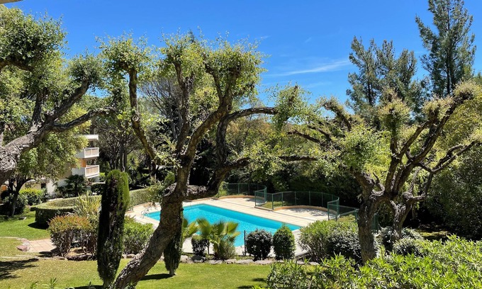 Valescure Condominio | Appartement de Charme au Cœur des Golfs, Piscine Privée, Proximité de la mer