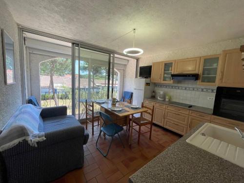 Argeles Plage Apartamento | Appartement deux pièces cabine- Argelès sur mer AR155-024